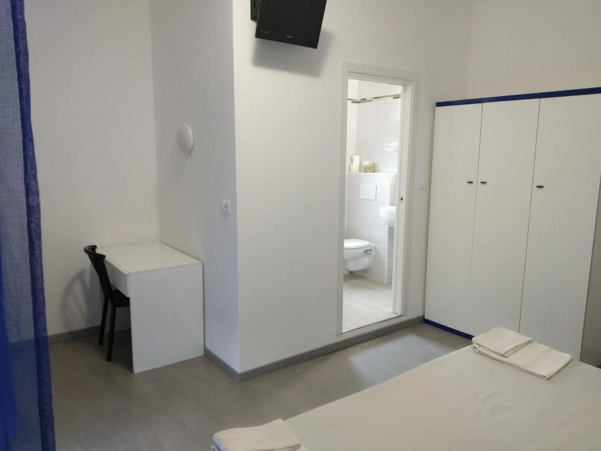 Hotel Otello Punta Marina Bagian luar foto