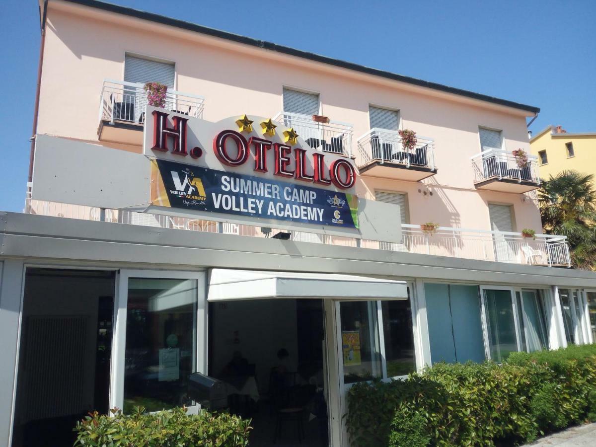 Hotel Otello Punta Marina Bagian luar foto