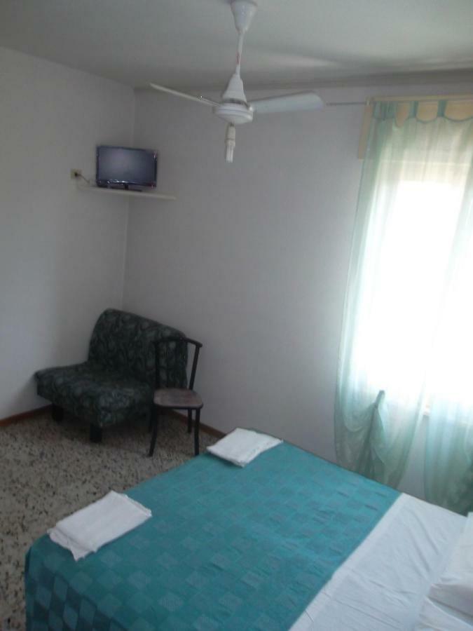 Hotel Otello Punta Marina Bagian luar foto