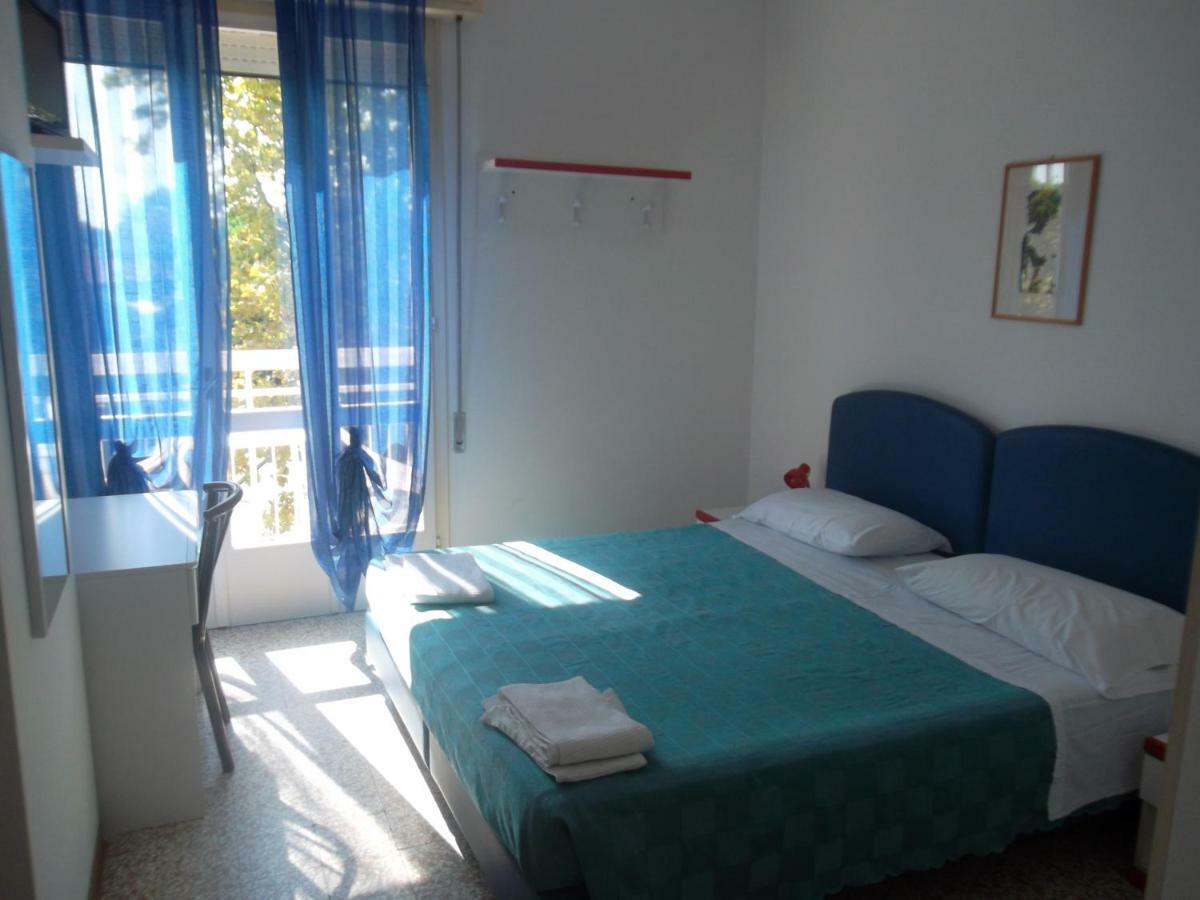Hotel Otello Punta Marina Bagian luar foto