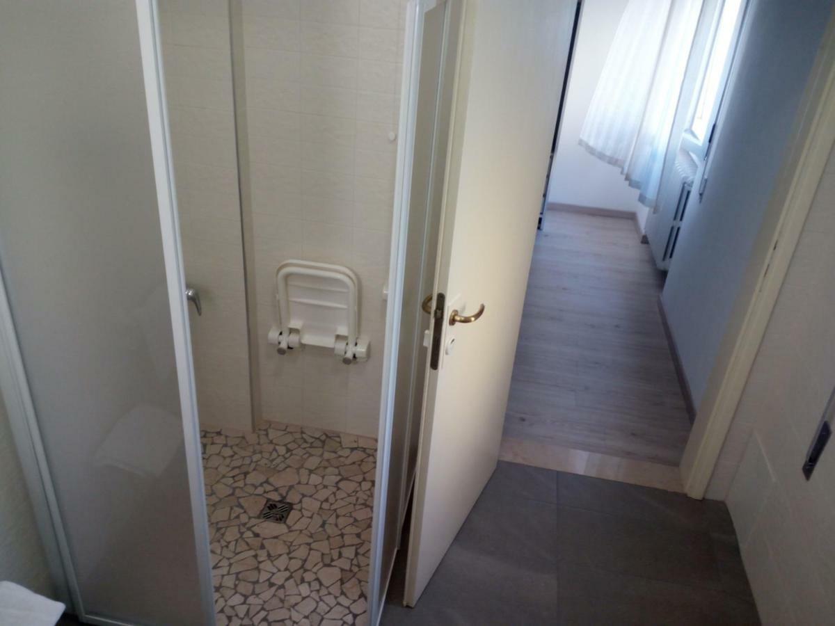 Hotel Otello Punta Marina Bagian luar foto